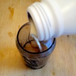 8cl de lait dans l'infusion de thé noir.